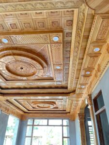 sơn PU trần gỗ tự nhiên